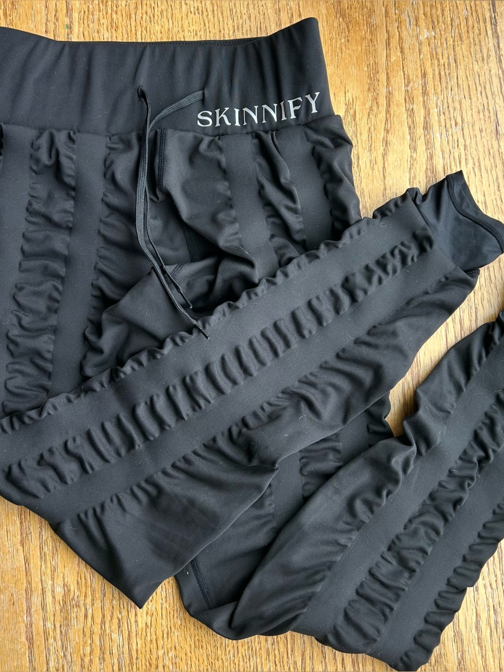 Skinnify Black Resistance Band Leggings Sz M Workout High Rise Drawstring